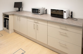Büroküche mit Computer Leipzig